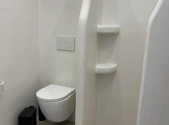 Konstantza's Elegant * Naxos City